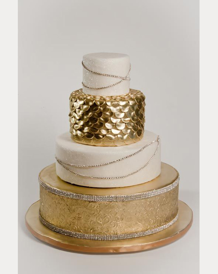 Sparkle On with Edible Glitter for your Wedding Reception ~ we ❤ this! moncheribridals.com
