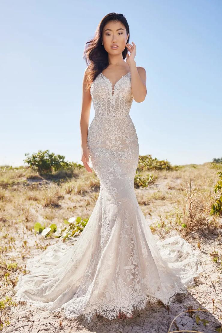 Slim Wedding Dresses With Beading And Lace