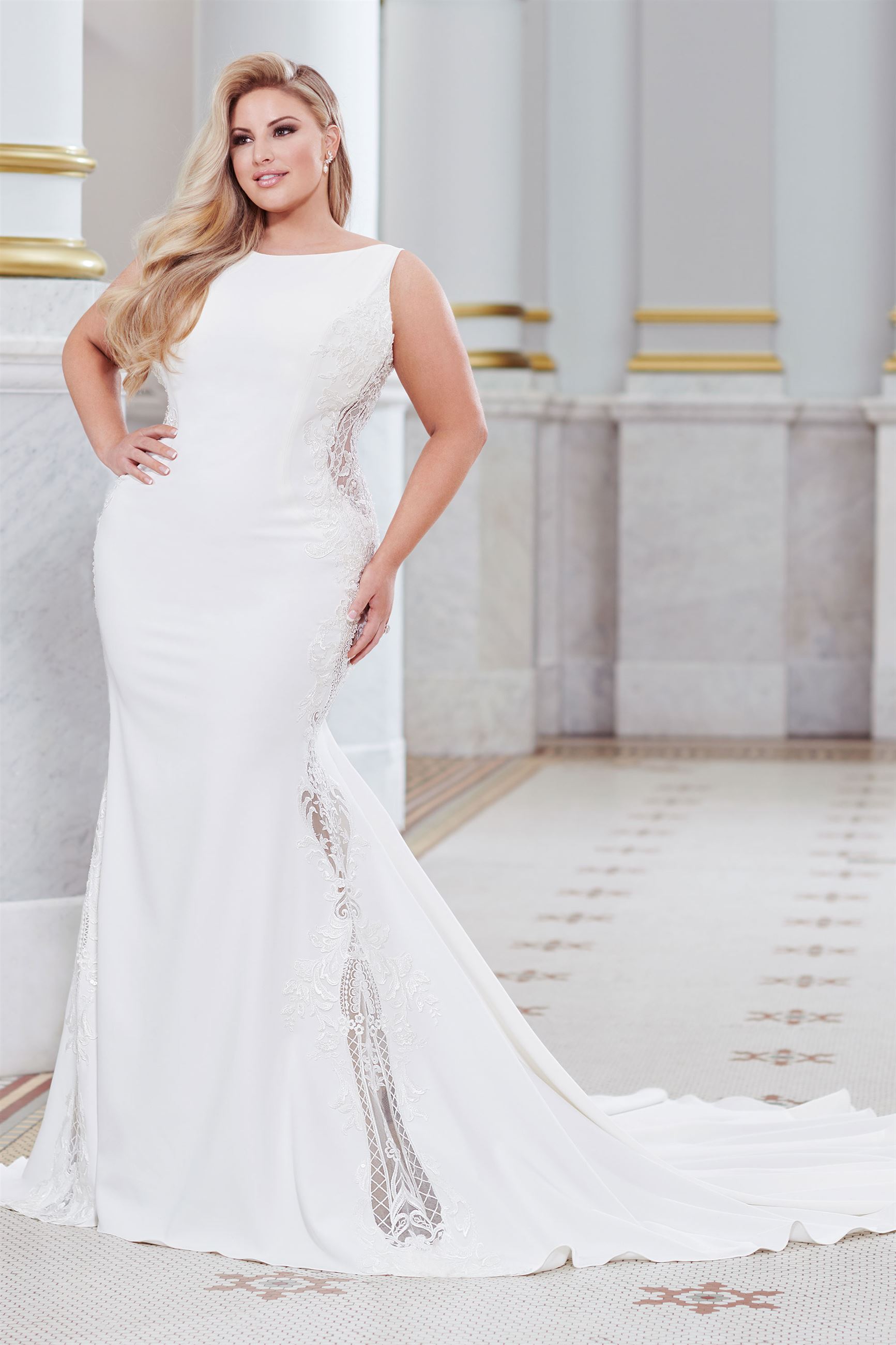 simple wedding gown for plus size